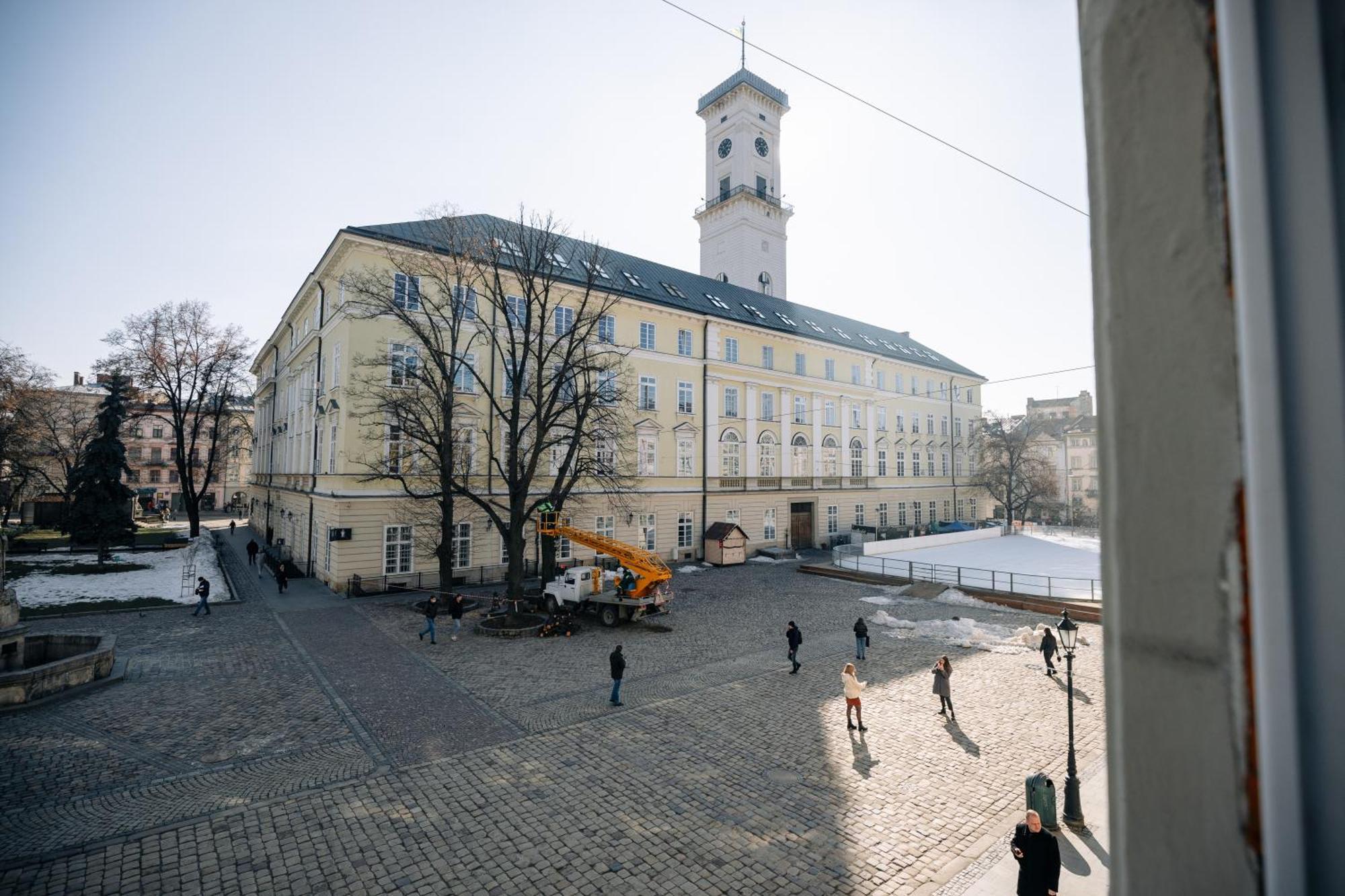 View On Rynok Square Apartments Львов Экстерьер фото